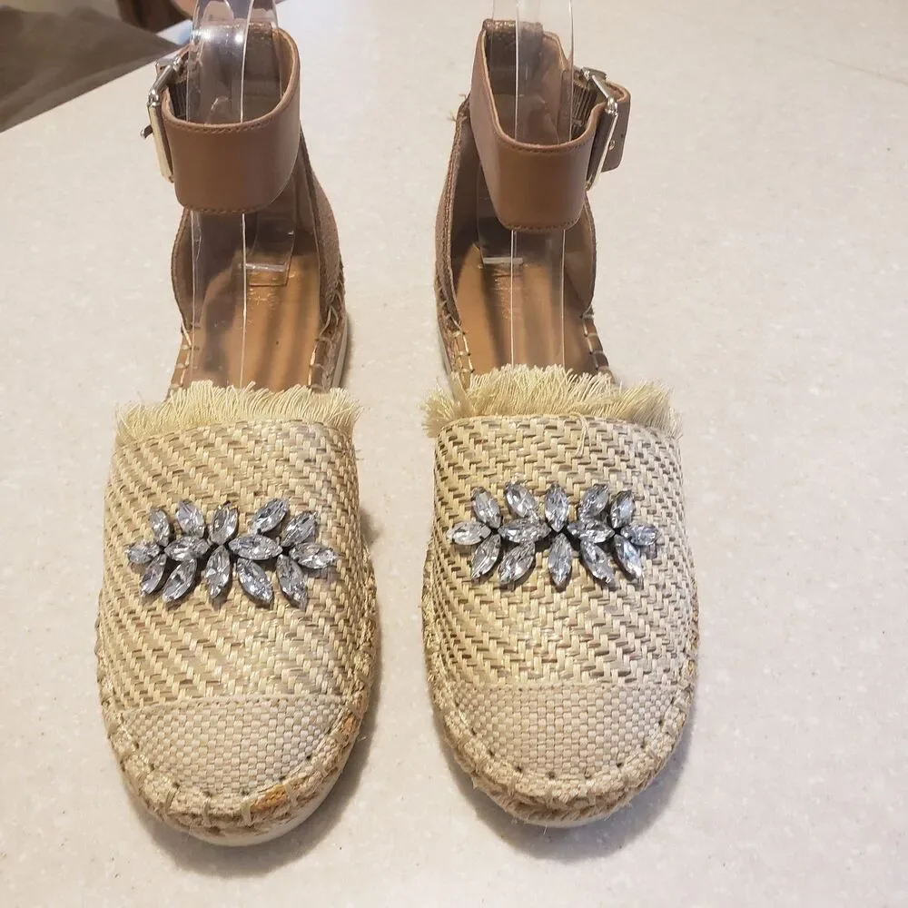 Crown Women's Vintage Bonfire 3 Brown Woven Embellished Size 7.5M